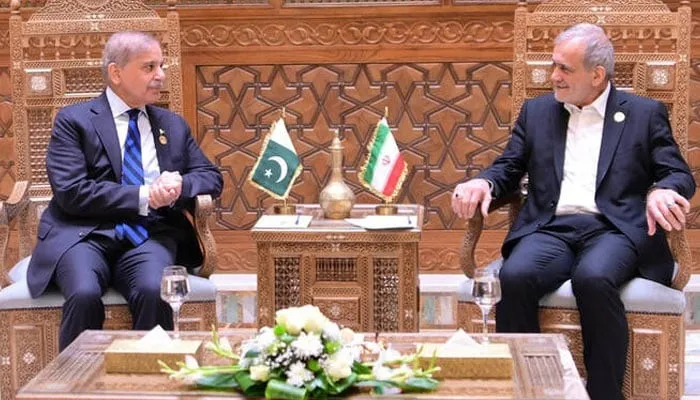 Presidente iraniano visita Paquistão após conversações com EUA