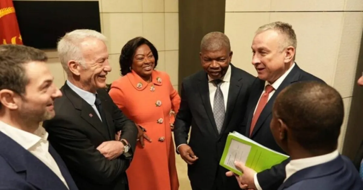 Presidente de João Lourenço reuniu-se com líder empresarial francês