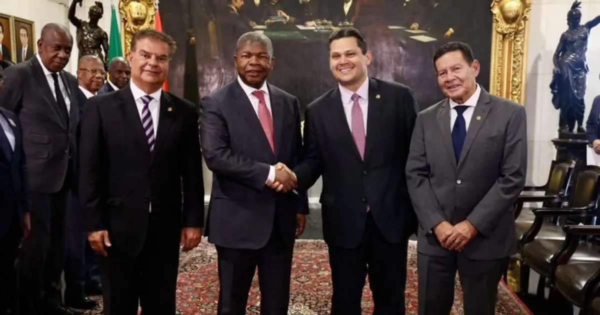 Presidente João Lourenço manifesta abertura á tecnologia do BNrasil