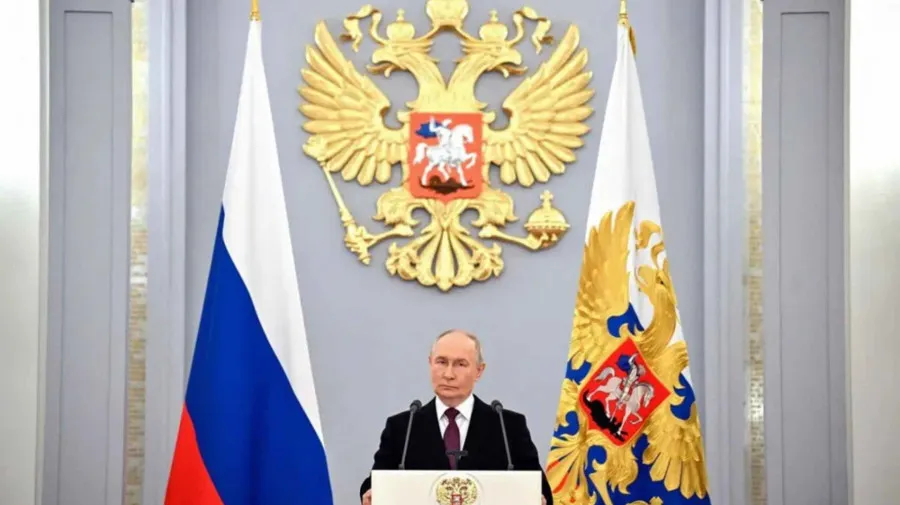 Putin acusa NATO de se preparar para guerra contra a Rússia