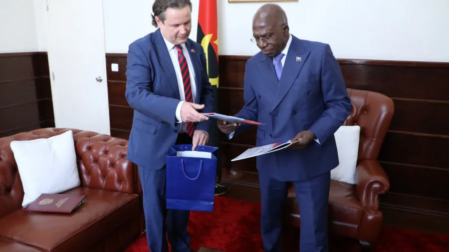 Relações entre Angola e a Rússia analisadas em Luanda