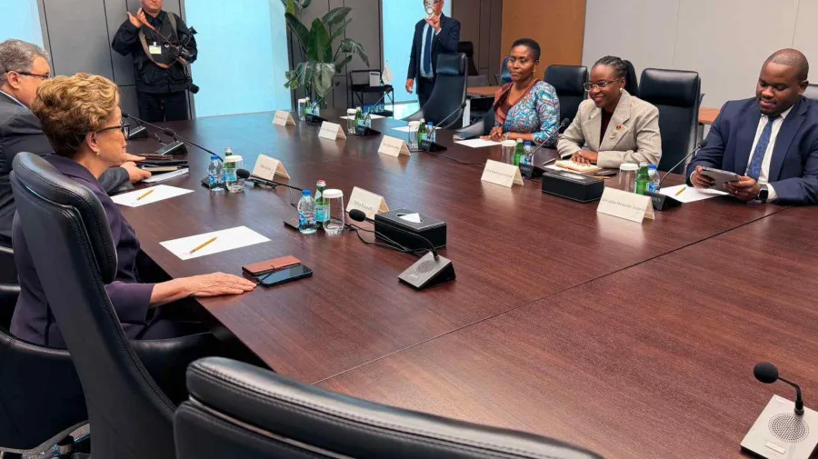 Ministra das Finanças reúne-se com a Presidente do Novo Banco de Desenvolvimento