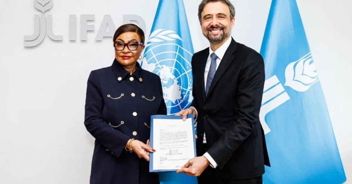 Embaixadora Josefa Sacko acreditada no FIDA em Roma