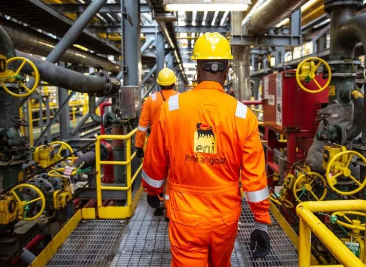Investimentos petrolíferos acima dos 70 mil milhões de dólares