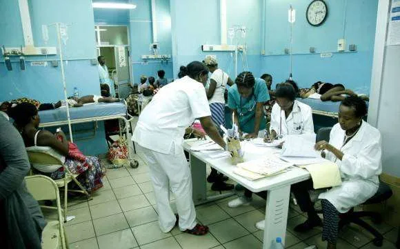 País conta com mais de 50 mil enfermeiros e técnicos de enfermagem