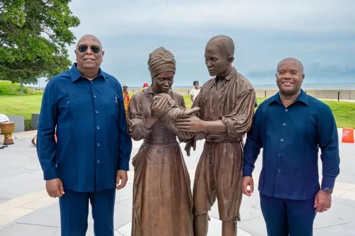 Ministro da Cultura participa na inauguração de monumento da família Tucker