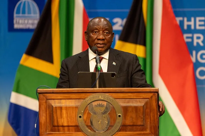 Ramaphosa pede desculpas por actos de violência contra estrangeiros