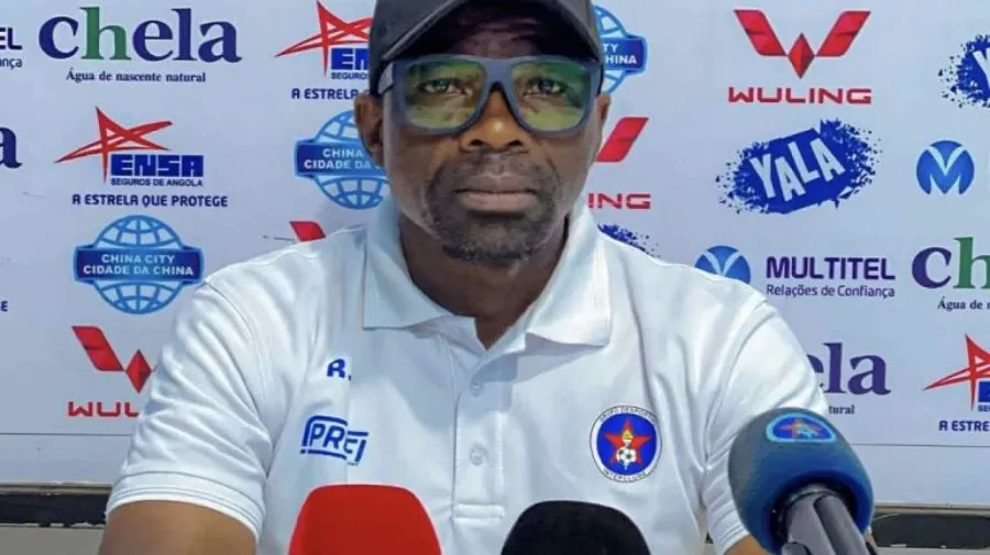 Interclube anuncia saída do técnico Roque Sapiri