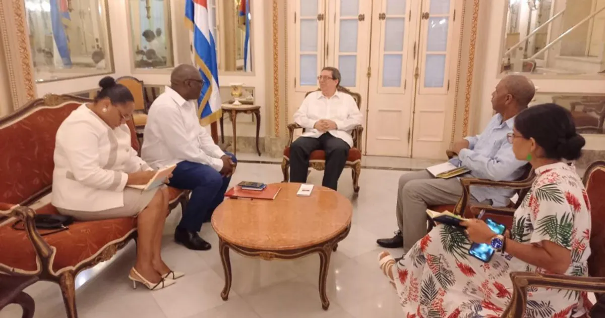 João Lourenço convida Presidente de Cuba para festejos da Independência Nacional