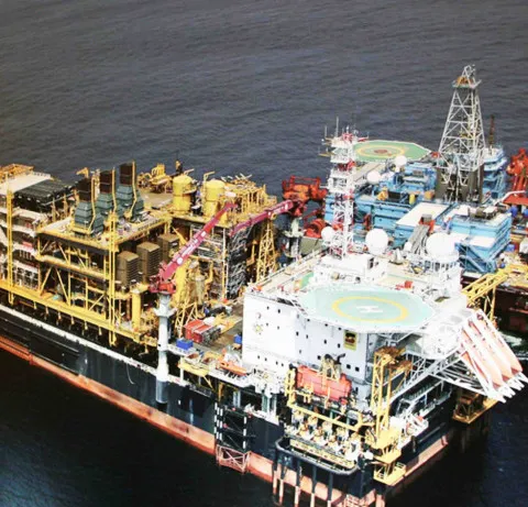 Preço do petróleo baixa para 92 dólares após o anúncio de cessar-fogo no Irão