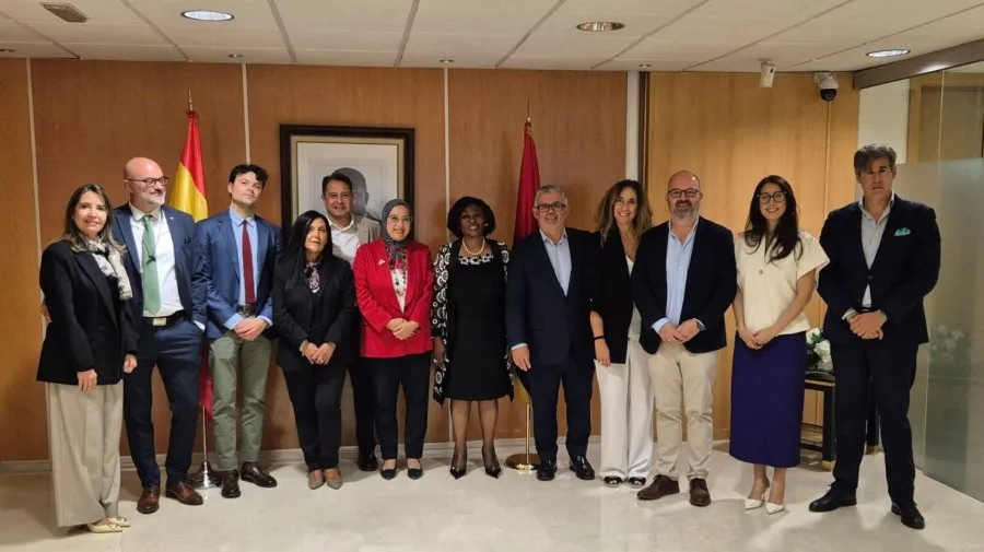 Clube de Empresários de Madrid manifesta interesse em investir em Angola nas áreas de energias limpas, TIC e turismo