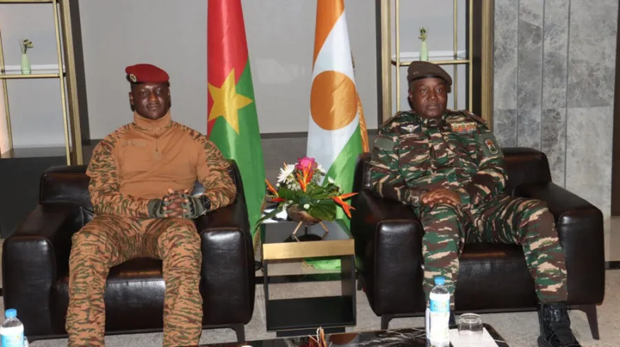 Níger e Mali afirmam que países vizinhos patrocinam terrorismo