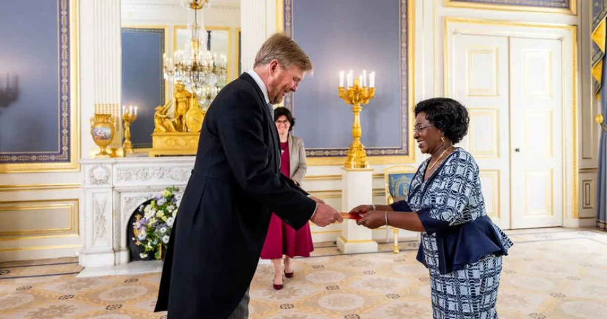 Acreditada embaixadora de Angola nos Países Baixos