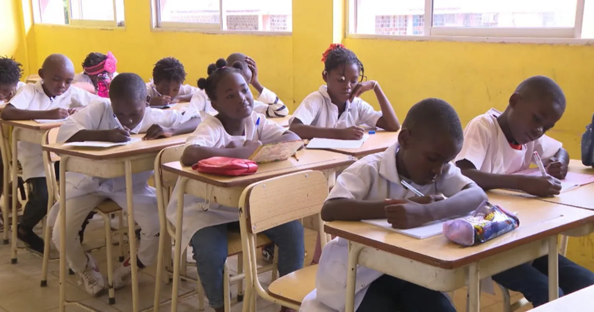 Angola regista cerca de 45 mil alunos com necessidades especiais