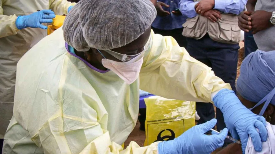 OMS prevê vacina contra ébola apenas dentro de nove meses