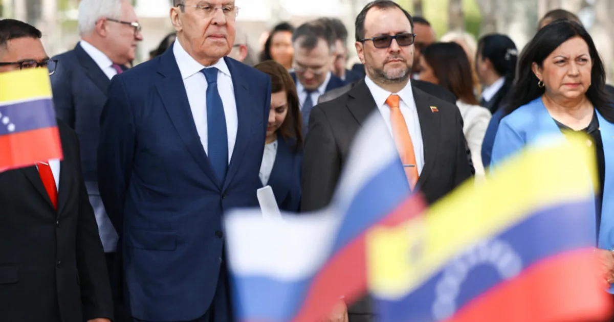 Moscovo oferece apoio total para Caracas face ao bloqueio naval dos EUA