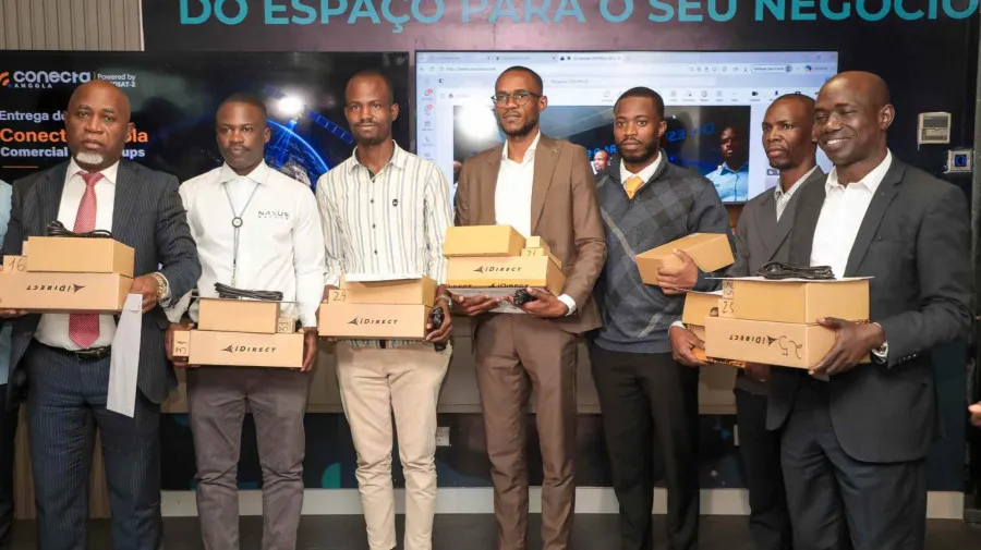 Startups recebem equipamentos para expandir internet via satélite no país