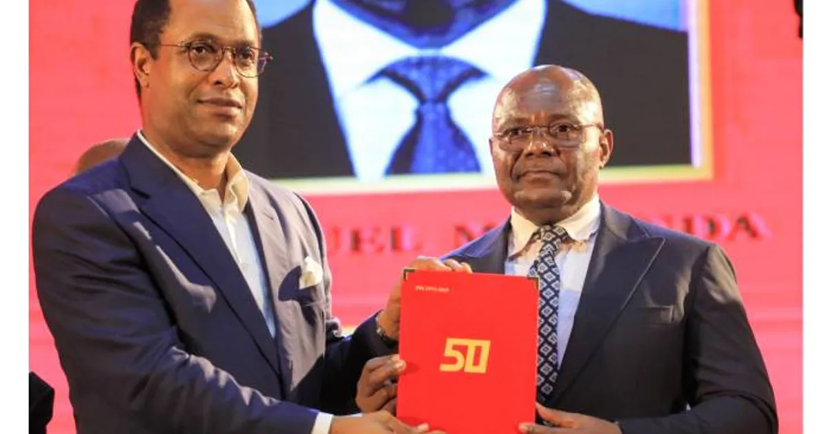 Presidente da República homenageado pela Televisão Pública de Angola