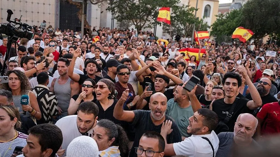 Crise migratória em Ceuta gera protestos e confrontos