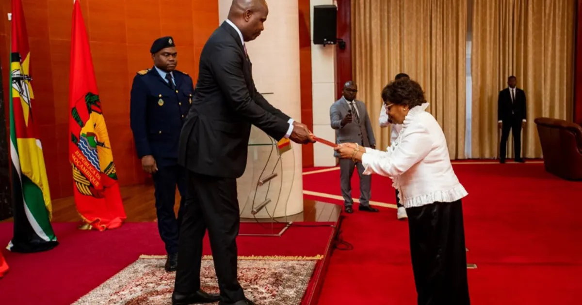 Embaixadora Jovelina Imperial acreditada em Moçambique