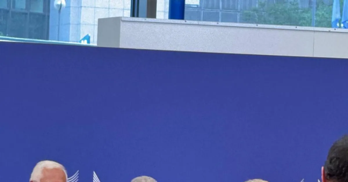 Embaixador angolano apresenta cartas credenciais na União Europeia