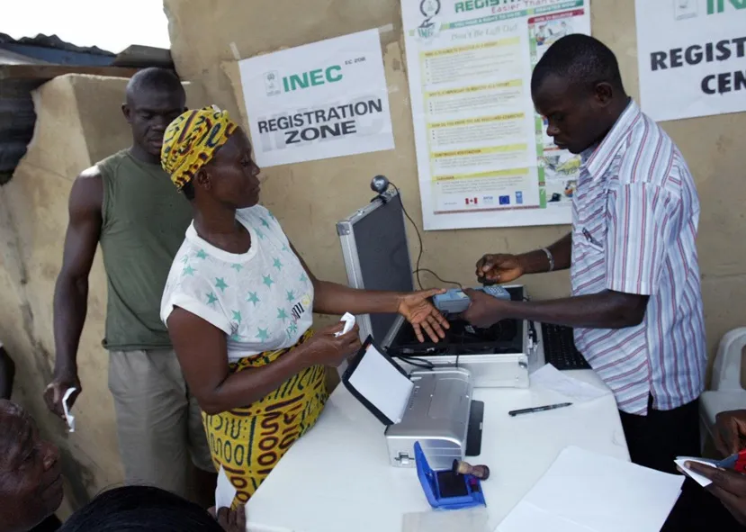 Comissão Eleitoral da Nigéria anuncia entrega de cartões de eleitor