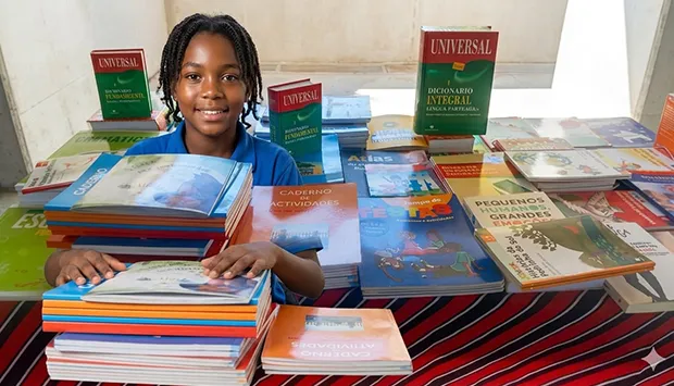 Feira do Livro encanta crianças na cidade de Ondjiva