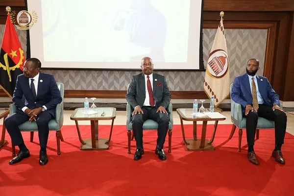 Assembleia Nacional debate desafios da diplomacia global no contexto africano