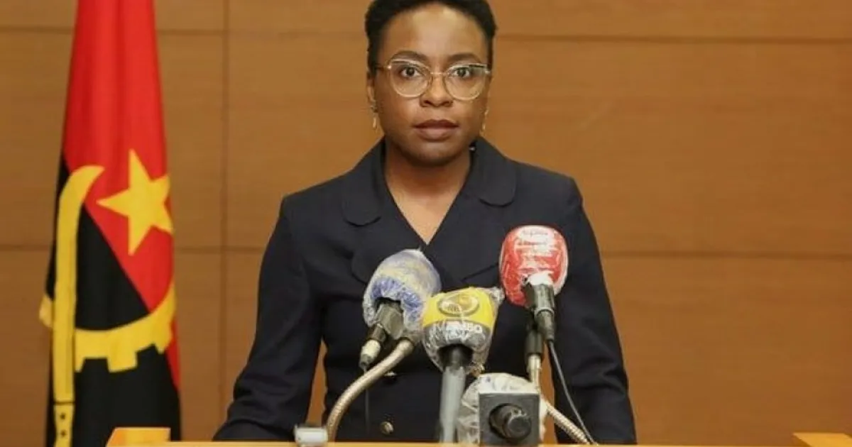 Ministra das Finanças em visita de trabalho na China