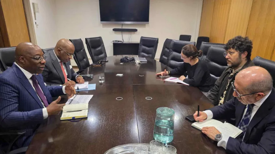 Angola e Chile abordam cooperação no domínio cultural
