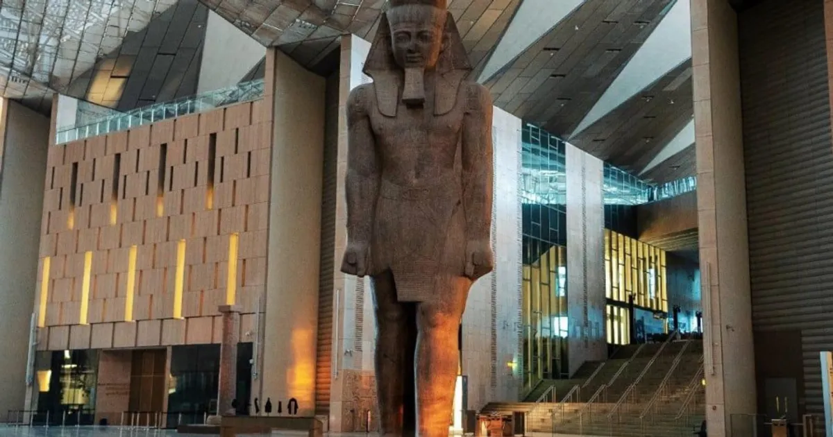 Ministro da Cultura assistiu a inauguração do Grande Museu do Egipto