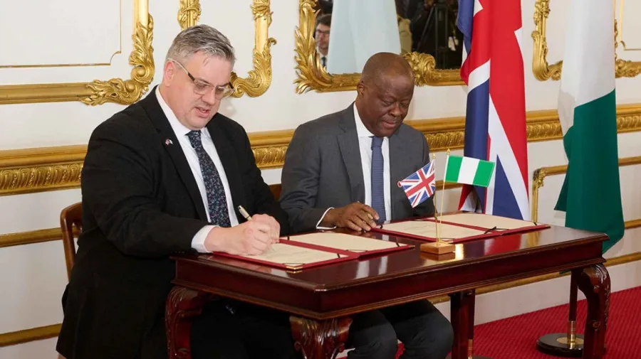 Reino Unido garante 746 milhões de libras para modernizar portos nigerianos