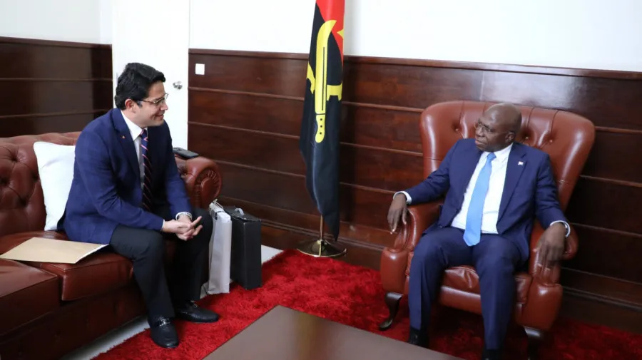 Angola e Paquistão abordam promoção de oportunidades de investimentos
