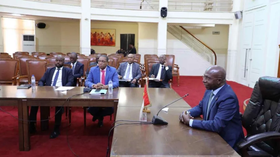 Analisada proposta de acordo económico entre Angola e a RDC