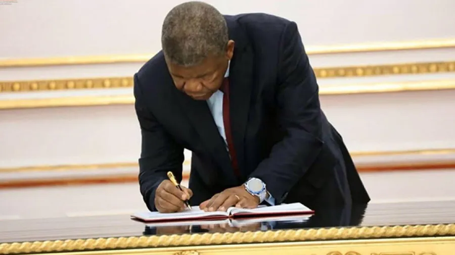 Presidente da República felicita Governo e povo da Sérvia