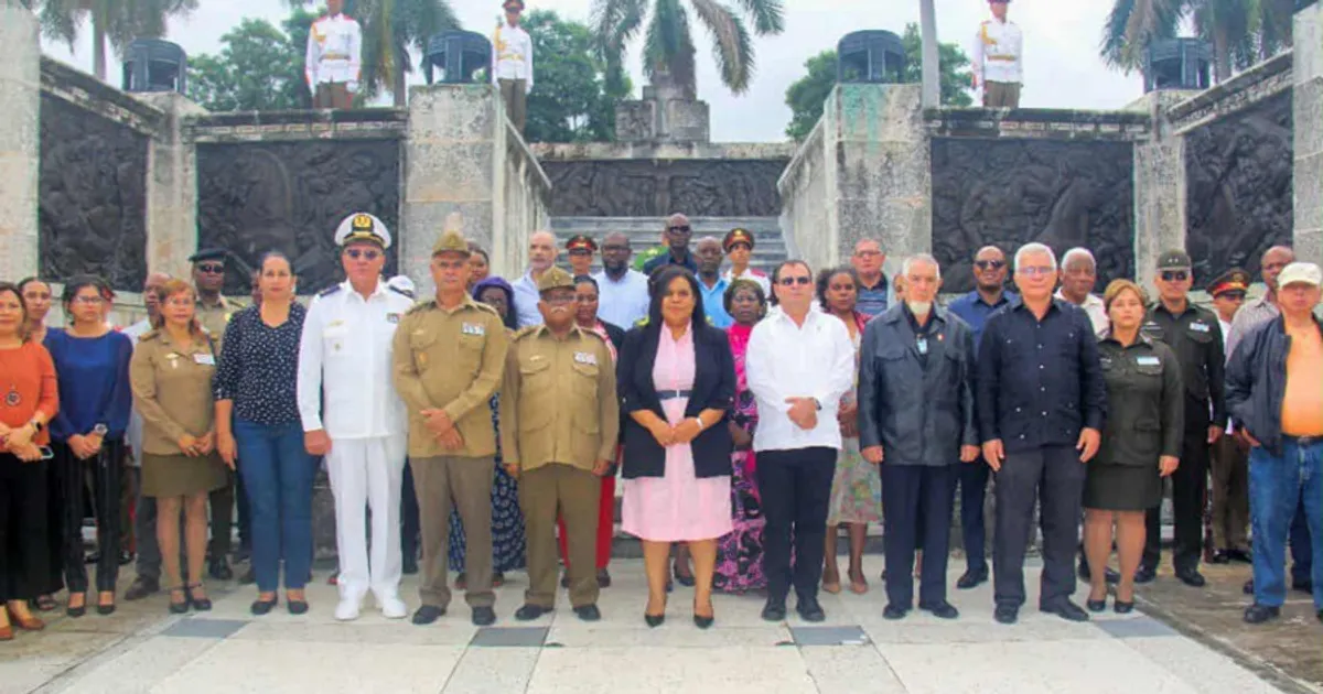 Angola homenageia combatentes internacionalistas cubanos