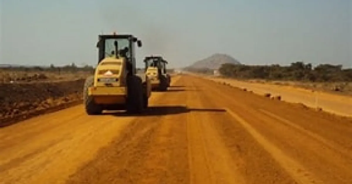 Namíbia vai apoiar Angola na construção e conservação de estradas