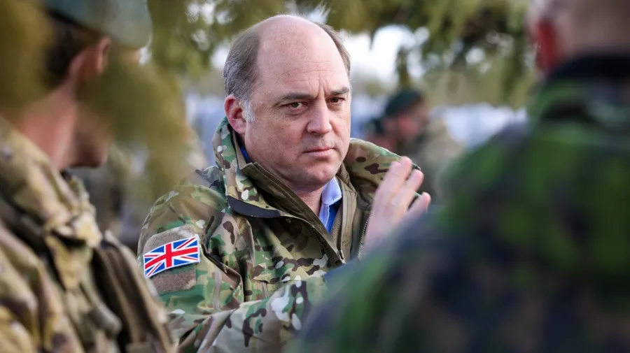 Ex-ministro da Defesa do Reino Unido julgado à revelia na Rússia