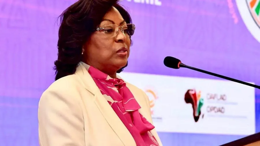 Primeira-Dama lança campanha africana para mulheres e raparigas