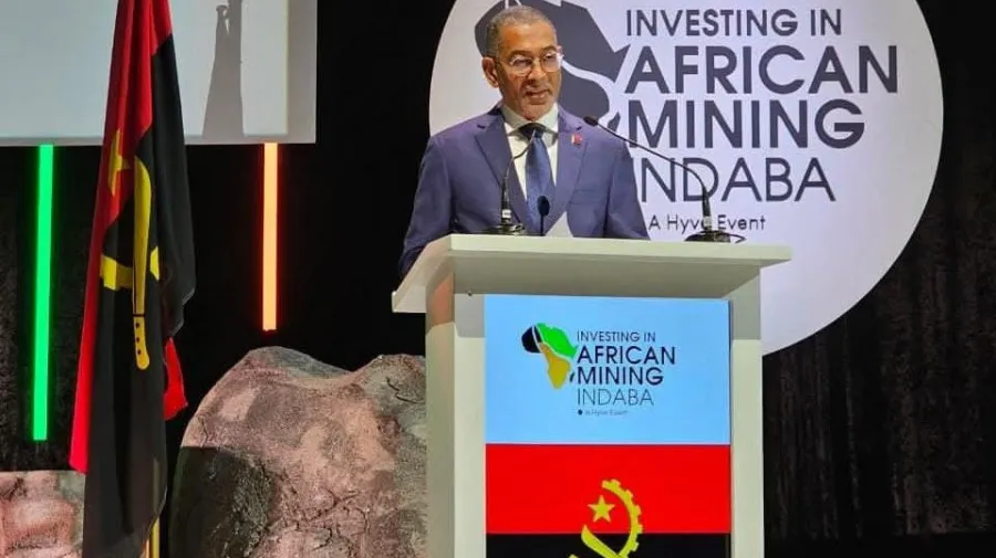 Diamantino Azevedo convida empresas a investir no sector mineiro angolano