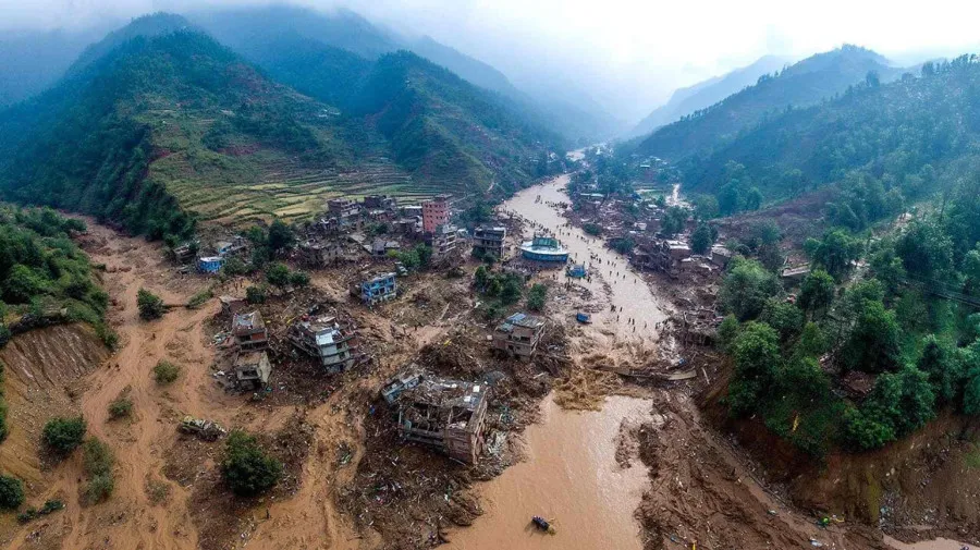 Inundação repentina mata cerca de 300 pessoas no Nepal