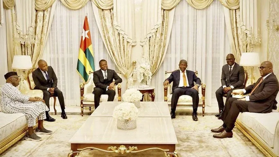 Situação no Leste da RDC analisada em Luanda