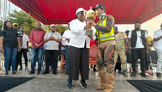 Motocross: Piloto angolano vence corrida internacional disputada em Cabinda