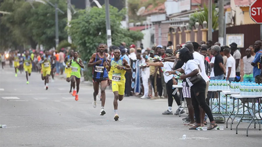 Atletismo: Cerca de três mil concorrentes na Meia-Maratona da Paz