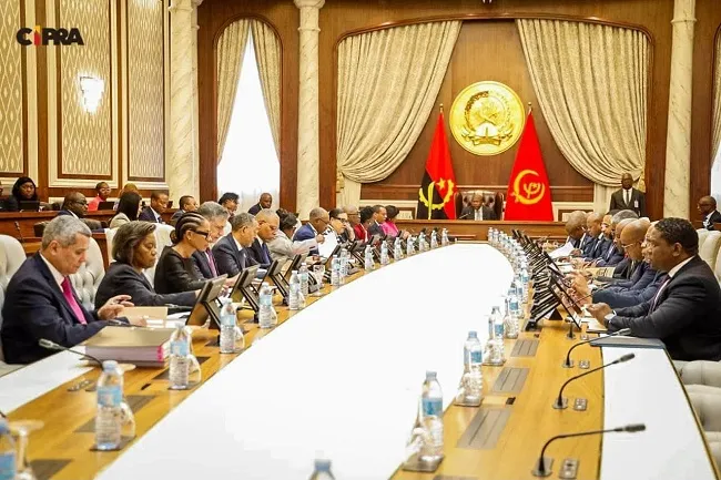 Executivo aprecia proposta de Lei sobre Uso das Línguas de Angola