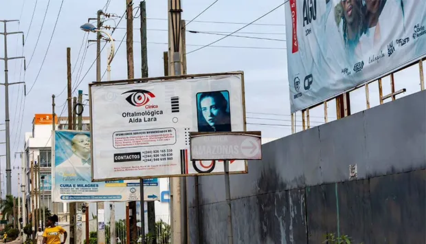 GPL remove painéis publicitários sem identificação na via pública