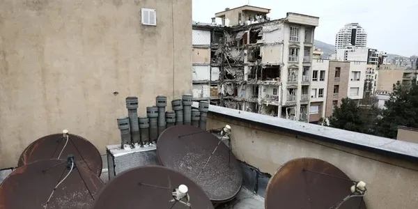 Atacadas duas infra-estruturas de energia do Irão