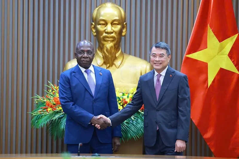 Angola e Vietname manifestam interesse em diversificar cooperação