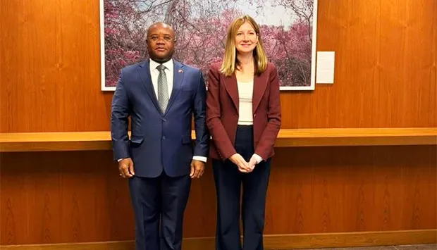 Angola e Canadá definem prioridades no domínio dos minerais estratégicos