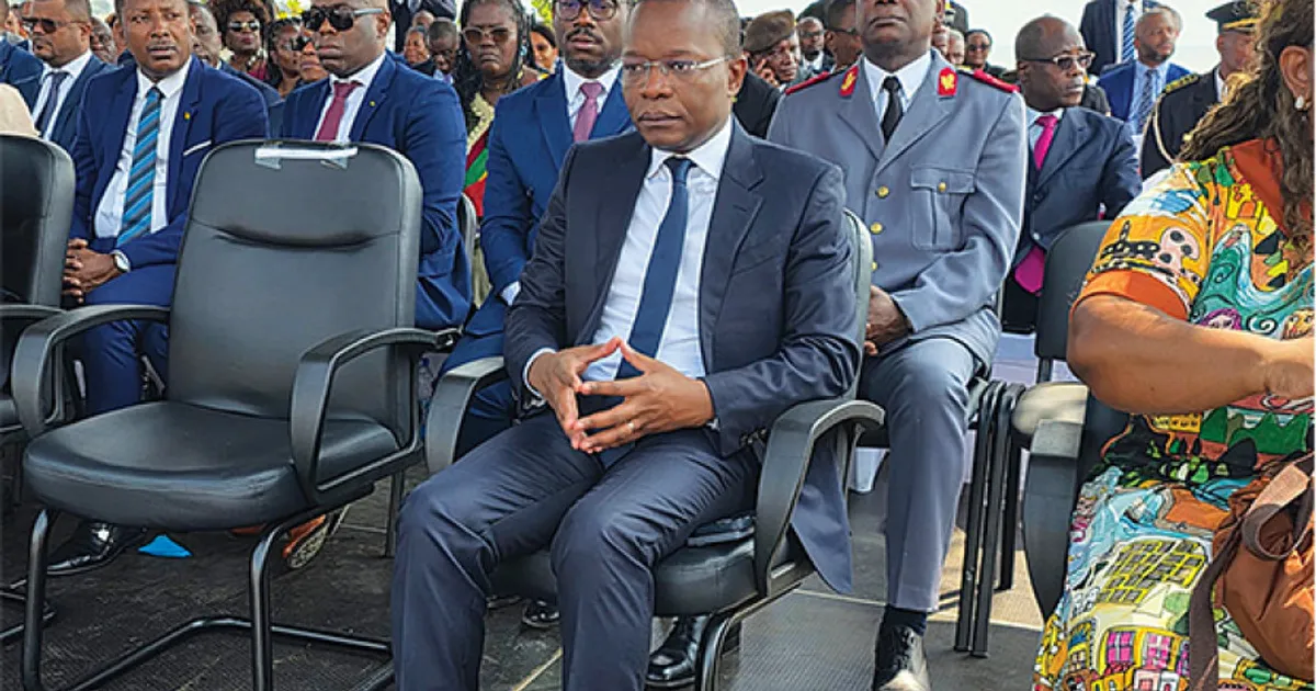 Angola representada na celebração da independência de São Tomé e Príncipe
